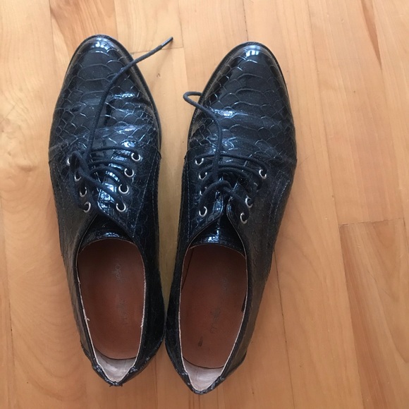 Derbies Mellow Yellow - Picture 1 of 5